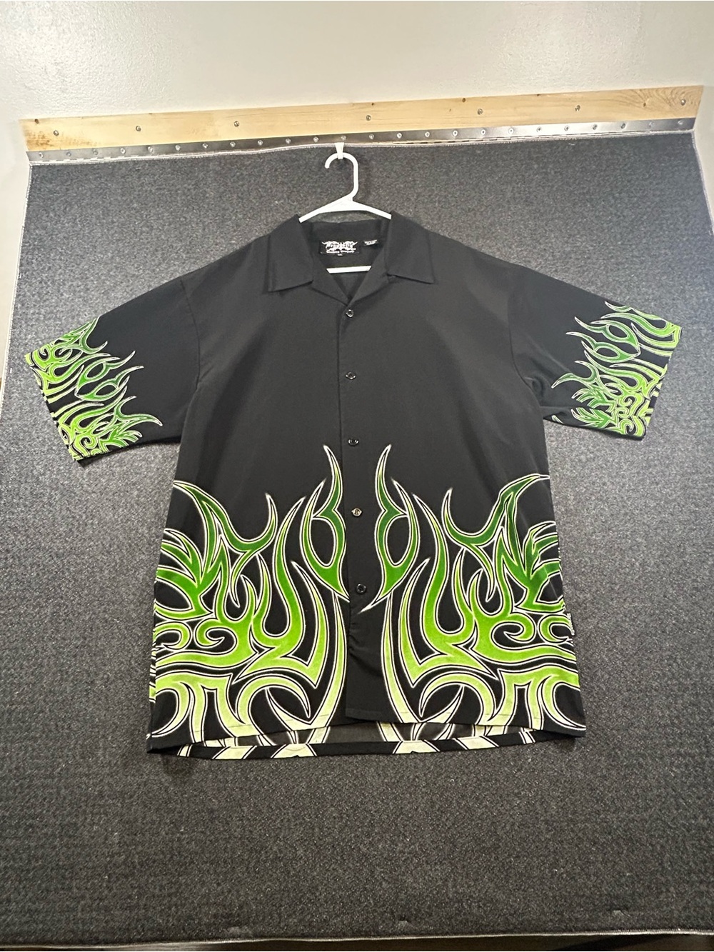 Vtg Dragonfly Clothing Button Up Shirt Mens Size XL Black W/Green Tribal Flames